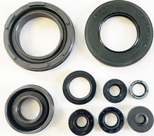 Load image into Gallery viewer, 1979-80 Yamaha RD400 Engine Oil Seal Kit